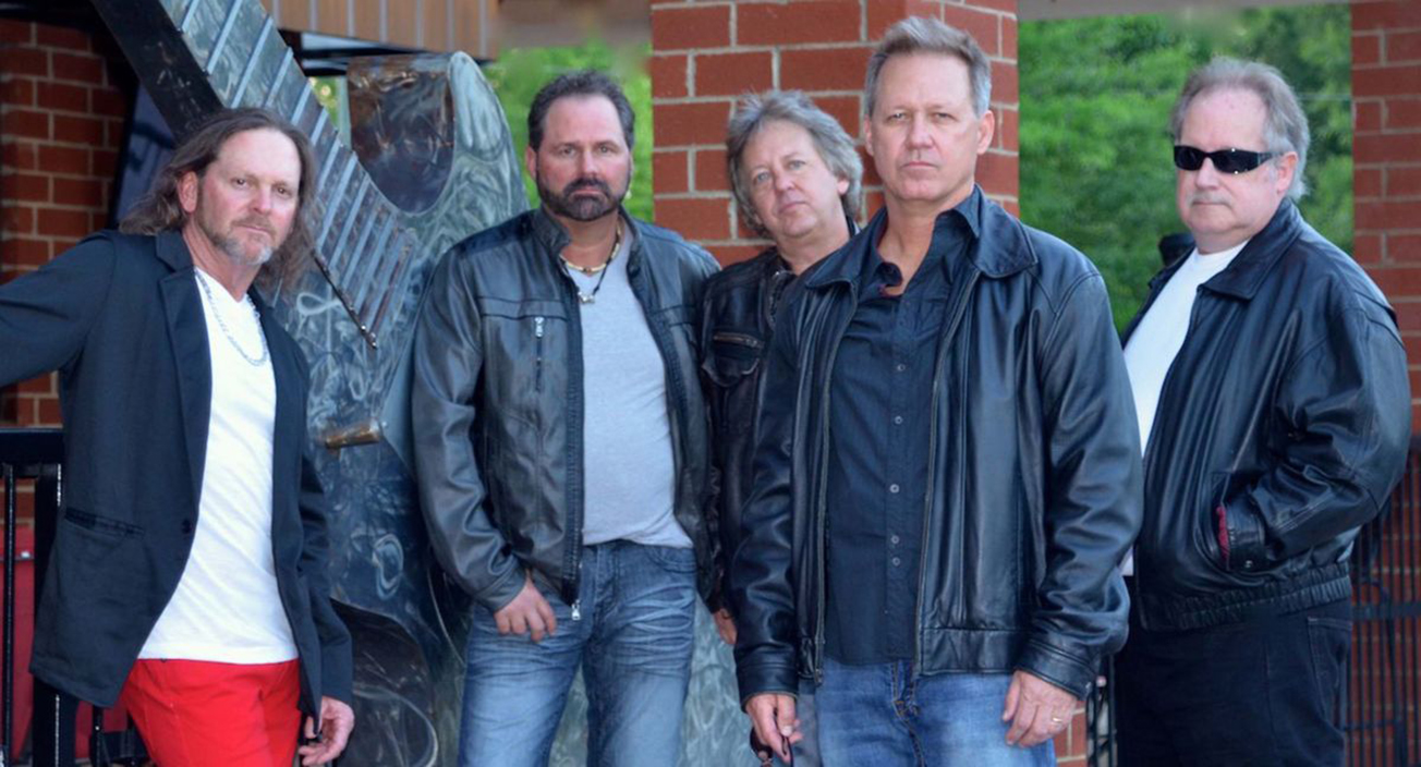 Head Games band photo